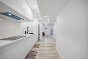 Fotografie z fotogalerie ubytování Modern Lower 2BR - Near Restaurants, River, Parks! Whitby v destinaci Whitby