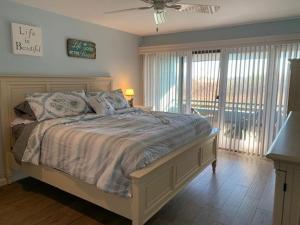 Gallery image of 1St Floor Fishery Condo in Ship Bottom