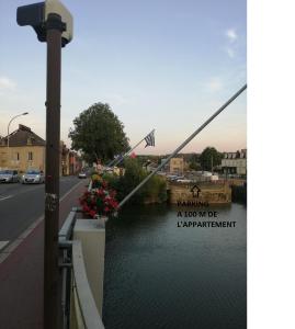 Φωτογραφία από το άλμπουμ του Spacieux T3 lumineux dans quartier historique avec wifi σε Redon