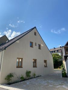 Budova, kde se apartmán nachází + 37 fotografií