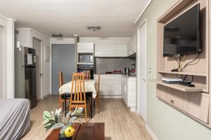 Η κουζίνα ή μικρή κουζίνα στο Bello Departamento2 Centro Viña Mar, 2Dormitorios