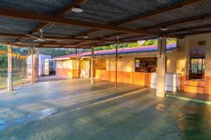 Bazén v ubytování El Cocobolo Food&Rest Room 4 Bed and Breakfast WiFi AC Pkg gratis nebo v jeho okolí