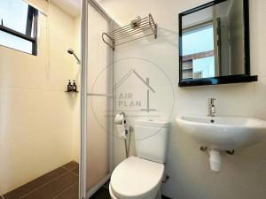 Koupelna v ubytování PD 4 Bedrooms Duplex - Full Seaview (Up to 16 Pax)