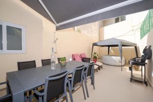 Гостиная зона в 3 Bedroom House of Character in Rabat