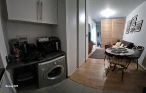 Fotografia z galérie ubytovania Saint Ouen Appartement cosy v destinácii Saint-Ouen
