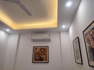 Fotografie z fotogalerie ubytování Fully Furnished Comfortable Rooms in Hauz Khas - Woodpecker Apartments v Novém Dillí