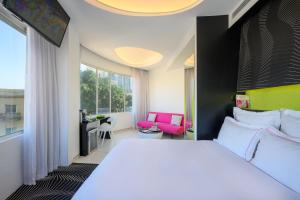 Postel nebo postele na pokoji v ubytování Poli House by AFI Hotels + 22 fotografií
