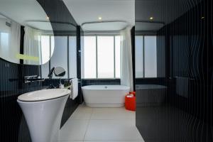 Koupelna v ubytování Poli House by AFI Hotels