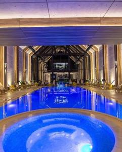 Bazén v ubytování Apartman Zlatni bor II nebo v jeho okolí