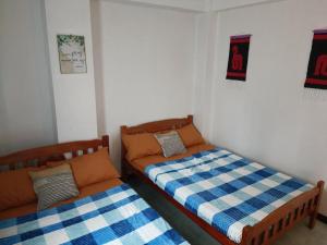 Postel nebo postele na pokoji v ubytování LaFamiliaVIP Transient 3Bedrooms