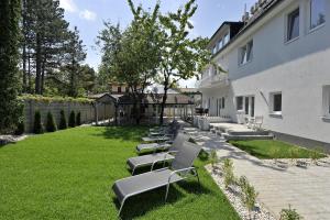 Vonkajšia záhrada v ubytovaní Villa Oliver 1 Siófok