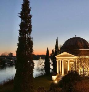 Θέα στο ποτάμι κοντά σε αυτό το διαμέρισμα +5 φωτογραφίες