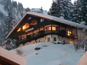 Ferienwohnung Pension Tirol v zimě