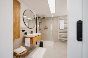 Ένα μπάνιο στο Ferienwohnung Weinkeller 84