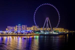 Nespecifikovaný výhled na destinaci Dubaj nebo výhled na město při pohledu z ubytování v soukromí