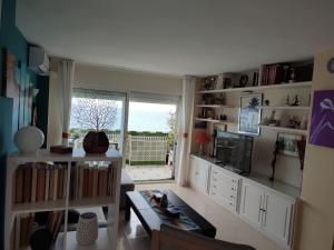 Kuchyňa alebo kuchynka v ubytovaní Apartamento en Playa Semi-Privada