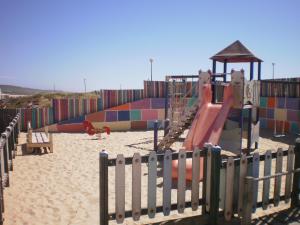 Lasten leikkialue majoituspaikassa Dream House On The Beach