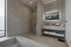 Bilik mandi di Jeju Healing House +43 gambar