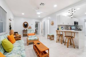 Kuchyň nebo kuchyňský kout v ubytování Summer By The Sea