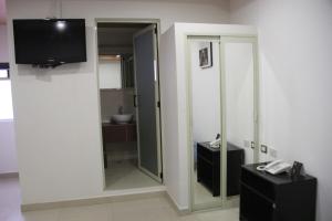 Ένα μπάνιο στο Rolovi Hotel Xalapa Centro