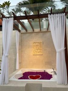 Galería fotográfica de Villa Akmali Umalas 2BR with Private Pool & Jacuzzi en Canggu