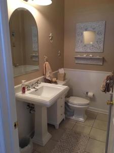 Gallery image of Fabulous Condo With Bay Views! in Beach Haven +15 photos