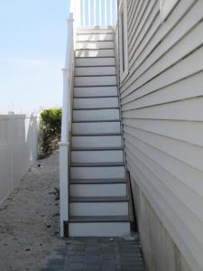 Afbeelding uit fotogalerij van 2Nd Floor Oceanfront Duplex in Beach Haven