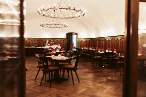 Restaurace v ubytování Hotel Goldene Sonne