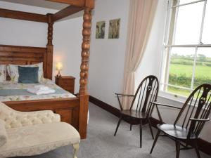 En eller flere senger på et rom på 5 Bed in Crackington Haven 75562