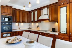 Imagen de la galería de Constamar Villa, en Angairiá