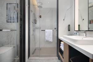 Bany a Hampton by Hilton Guangzhou Renhe Baiyun Airport-Free Shuttle bus at Guangzhou Baiyun Airport