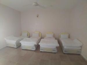 Fotografie z fotogalerie ubytování Hotel Ain Safnan Room&Flats فندق عين صفنان غرف&شقق v destinaci Sanāw