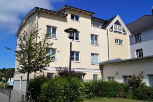 Fotografie z fotogalerie ubytování Großzügige Fewo mit geschütztem Balkon in Strandnähe v destinaci Kühlungsborn