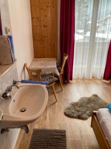 Gallery image of Alpenhof Huber in Pettneu am Arlberg +16 photos