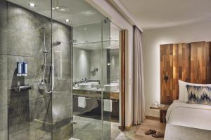A bathroom at Falkensteiner Hotel & Spa Carinzia Superior