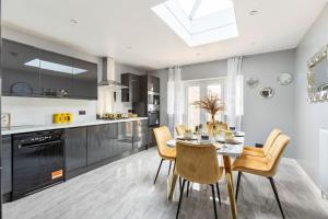 Køkken eller tekøkken på The Peacock Palace- Luxury