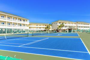 Tenis a/nebo squash v ubytování ​Sandpiper cove nebo okolí