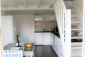 Zdjęcie z galerii obiektu Belles prestations pour ce pavillon moderne avec piscine - 6CYC59 w mieście Saint-Cyprien-Plage