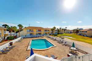 Bazén v ubytování ​Sandpiper cove nebo v jeho okolí