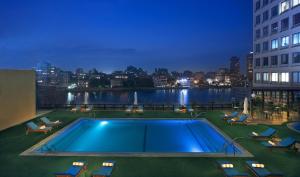 Bazén v ubytování Cairo World Trade Center Hotel & Residences nebo v jeho okolí