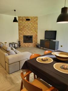 Khu vực ghế ngồi tại Casa Roma