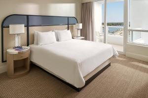 Cama o camas de una habitación en Fontainebleau Miami Beach