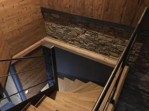 Zdjęcie z galerii obiektu appartement cosy style montagne avec jardin w mieście La Maure