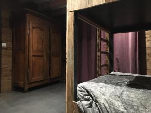 Zdjęcie z galerii obiektu appartement cosy style montagne avec jardin w mieście La Maure