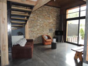 Zdjęcie z galerii obiektu appartement cosy style montagne avec jardin w mieście La Maure