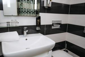 Bilik mandi di Union Hotel Prague