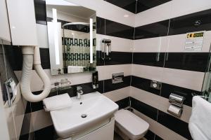 Bilik mandi di Union Hotel Prague