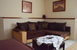 A seating area at Villa Csilla elegant house
