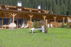 Fotografia z galérie ubytovania Chalet Wiesenglück v destinácii Valle Di Casies