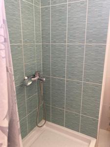 A bathroom at Small apartment, great view! Még 24 kép